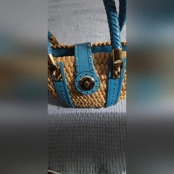 Michael Kors Woven Tan and Blue Shoulder Bag - Picture 3 of 12